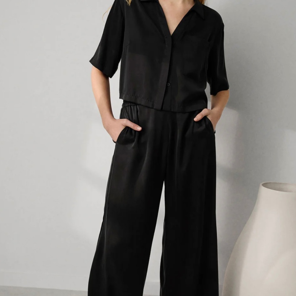 NWT Lunya Washable Silk High Rise Pant Set . Black. Medium